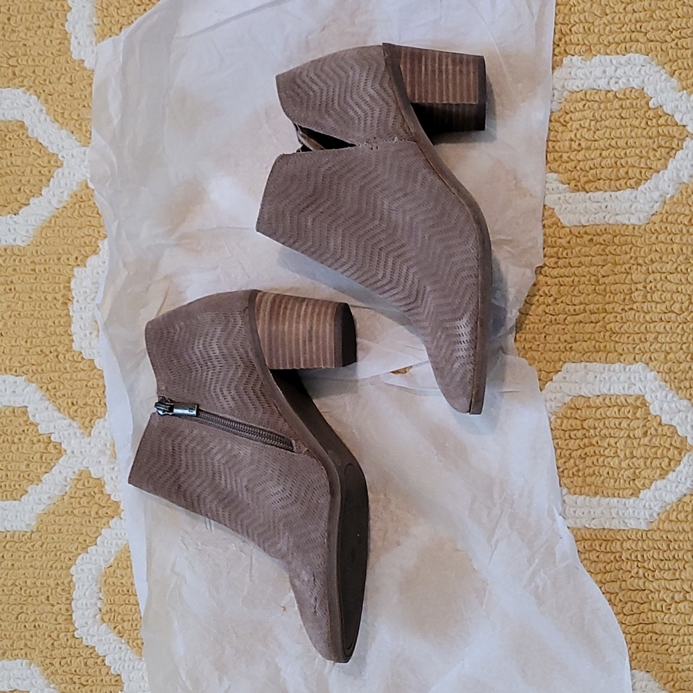 Lucky Brand taupe booties